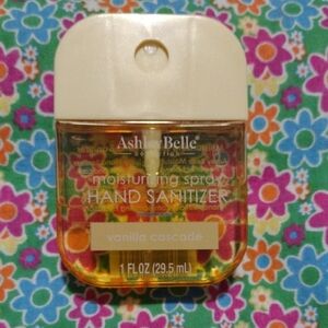 Vanilla Cascade Moisturizing Spray Hand Sanitizer